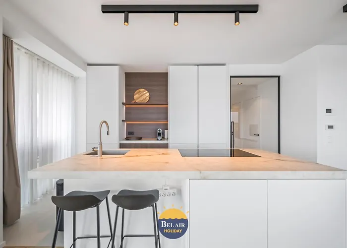 Stylish And Luxurious 3-bedroom With A Large Sunny Terrace T19 Appartement